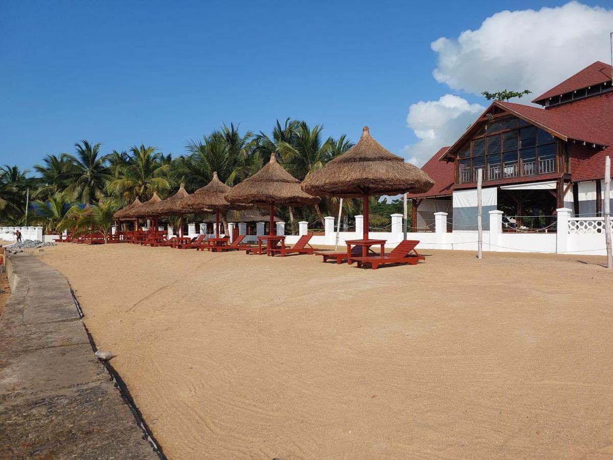 Charlestina Beach Resort Ampeni Zewnętrze zdjęcie