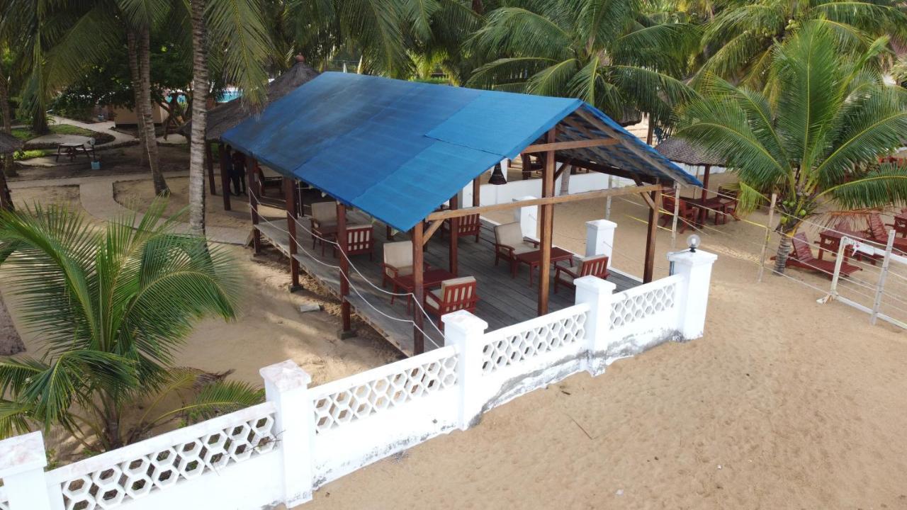 Charlestina Beach Resort Ampeni Zewnętrze zdjęcie