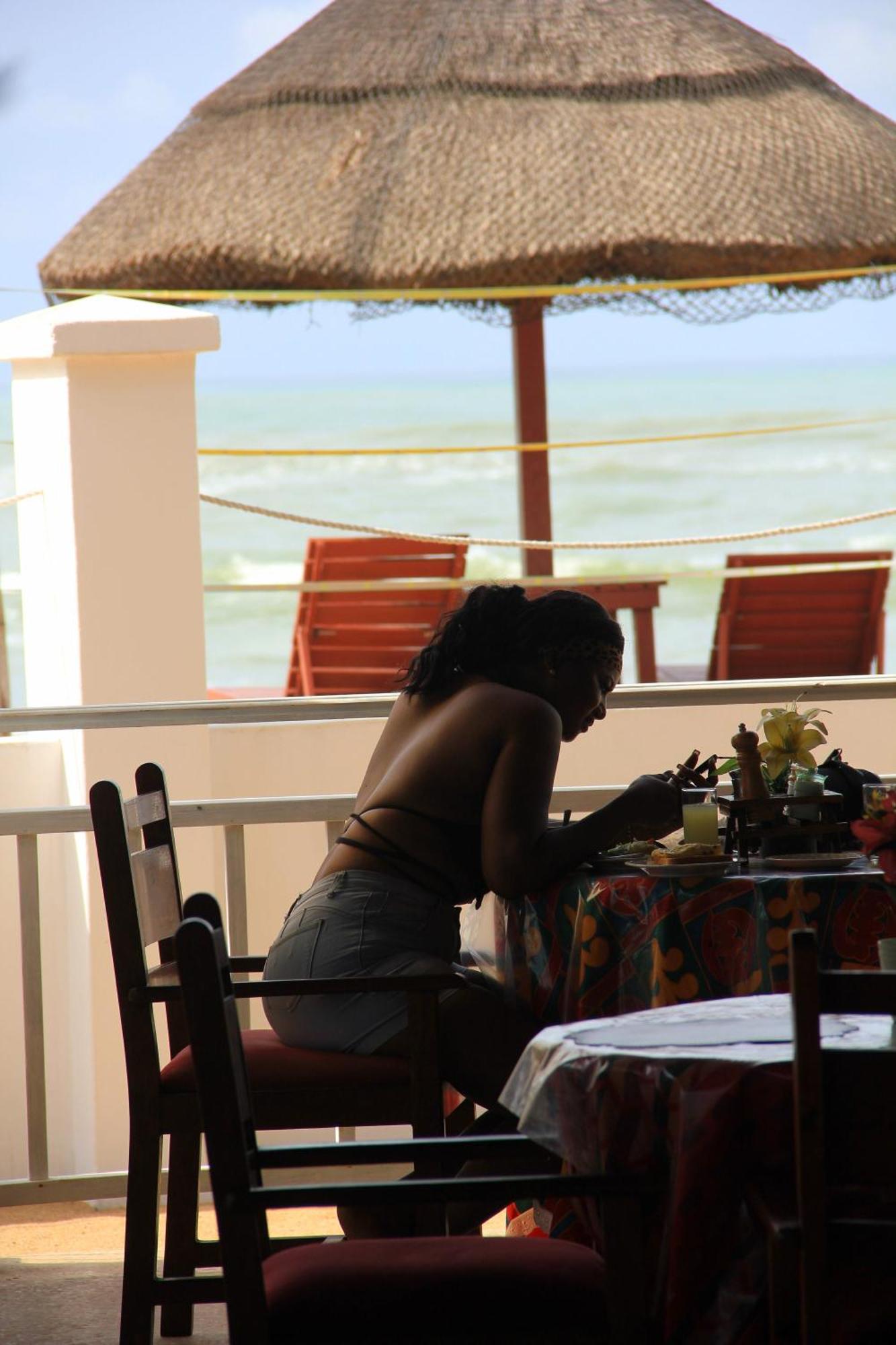Charlestina Beach Resort Ampeni Zewnętrze zdjęcie