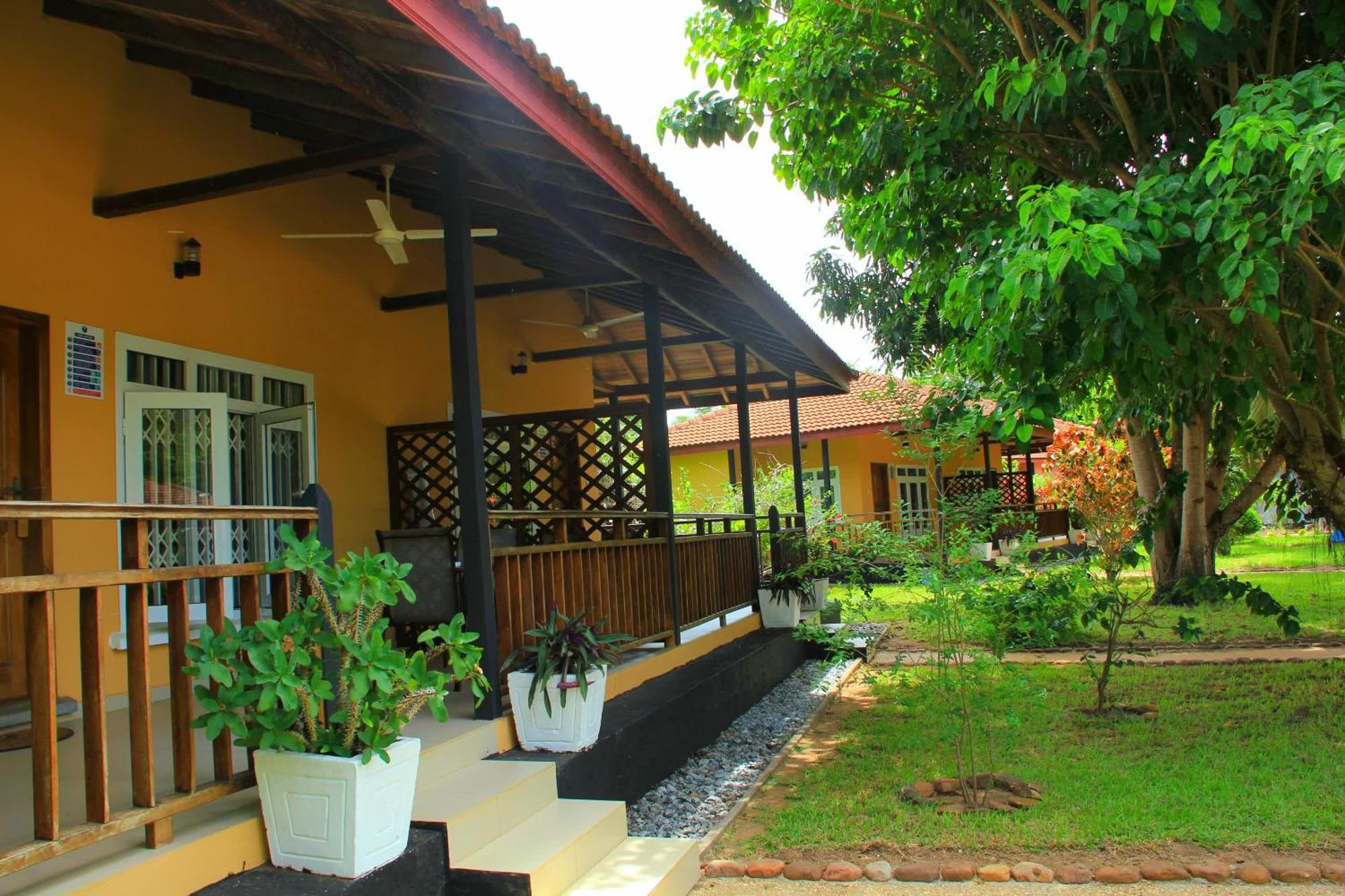 Charlestina Beach Resort Ampeni Zewnętrze zdjęcie