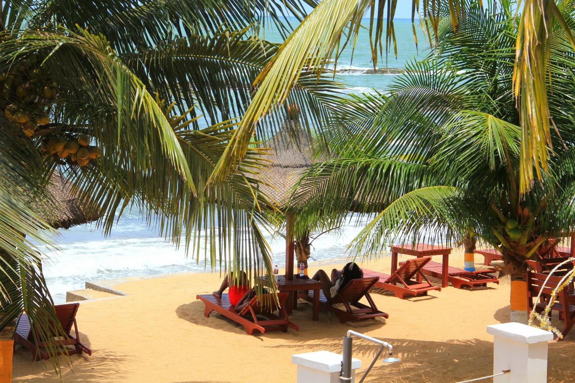 Charlestina Beach Resort Ampeni Zewnętrze zdjęcie