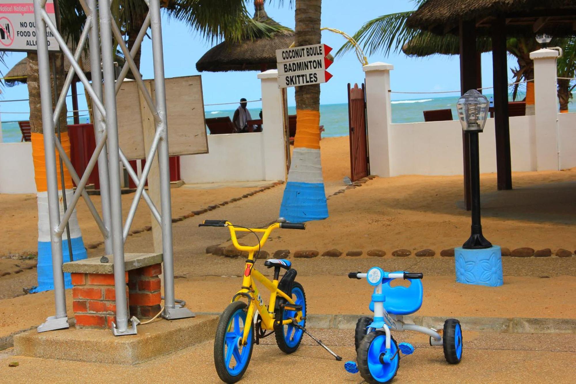 Charlestina Beach Resort Ampeni Zewnętrze zdjęcie